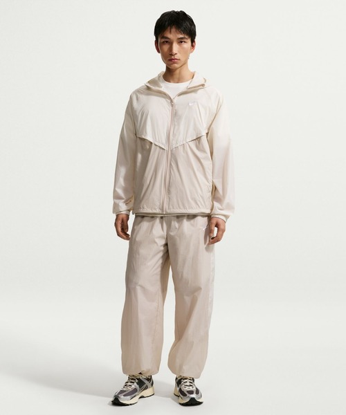 NIKE(ナイキ)の「NIKE ナイキ ナイキ WR LTWT UNLND フルジップ UV ジャケット(ナイロンジャケット・メンズ・ブラック/ライトベージュ・L/3L/LL/M/S)」の3枚目の写真