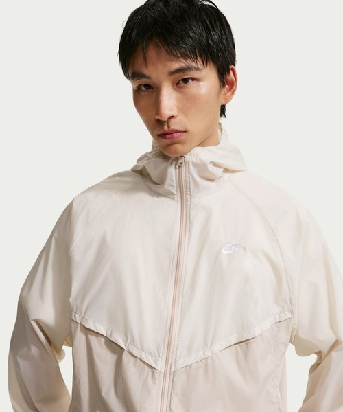 NIKE(ナイキ)の「NIKE ナイキ ナイキ WR LTWT UNLND フルジップ UV ジャケット(ナイロンジャケット・メンズ・ブラック/ライトベージュ・L/3L/LL/M/S)」の5枚目の写真