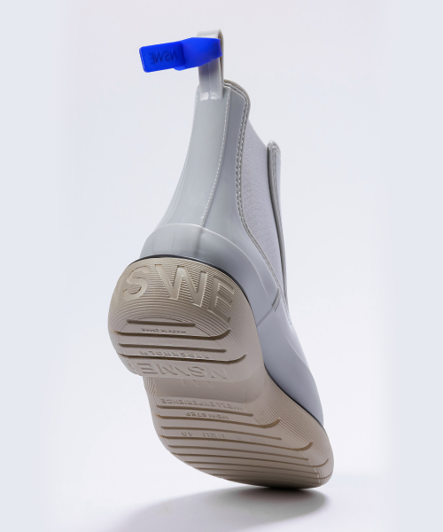 NSWE(ヌシェ)の「LAGOM チェルシーレインブーツ5CM (ポルスリングレー) -NSW201PF(レインシューズ・レディース・グレー系その他・6.5/6/9/8.5/7.5)」の3枚目の写真
