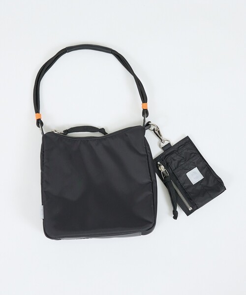 MIS(エムアイエス)の「【MIS / エムアイエス】ナイロンハンドバッグ / ユニセックス / MIS2625009(ハンドバッグ・メンズ・ブラック/カーキ・フリー)」の12枚目の写真