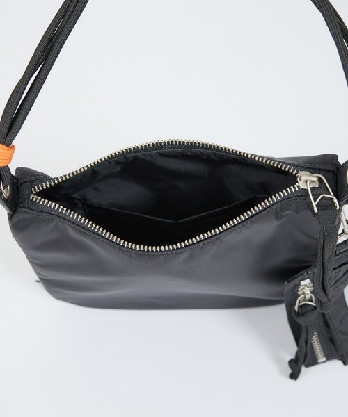 MIS(エムアイエス)の「【MIS / エムアイエス】ナイロンハンドバッグ / ユニセックス / MIS2625009(ハンドバッグ・メンズ・ブラック/カーキ・フリー)」の5枚目の写真
