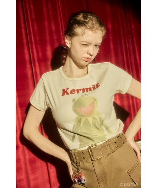 Disney SERIES CREATED by MUS(ディズニーシリーズクリエイテッドバイエムユーエス)の「MD TINY Tシャツ / KERMIT(Tシャツ/カットソー・レディース・パープル/ホワイト/ブルー/ピンク/ブラック/グリーン・FREE)」の2枚目の写真
