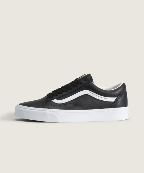 VANS(バンズ)の「オールドスクール レザー / Old Skool LEATHER BLACK/TRUE W VN000E9TBPA1(スニーカー・メンズ・ブラック×ホワイト・5/5.5/6/6.5/7/10.5/11/7.5/8/8.5/9/9.5/10)」の1枚目の写真