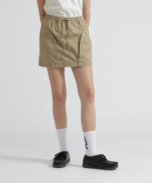 AVIREX(アヴィレックス)の「《NAVAL COLLECTION》POCKET DETAILE MINI SKIRT(スカート・レディース・チャコールグレー/カーキ/オリーブ系・F)」の2枚目の写真