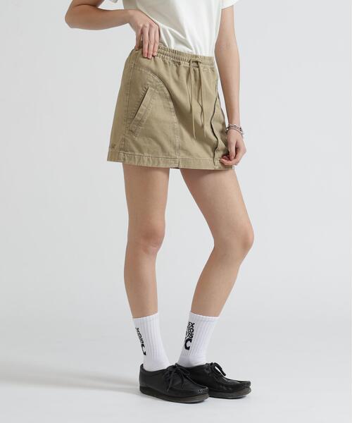 AVIREX(アヴィレックス)の「《NAVAL COLLECTION》POCKET DETAILE MINI SKIRT(スカート・レディース・チャコールグレー/カーキ/オリーブ系・F)」の4枚目の写真