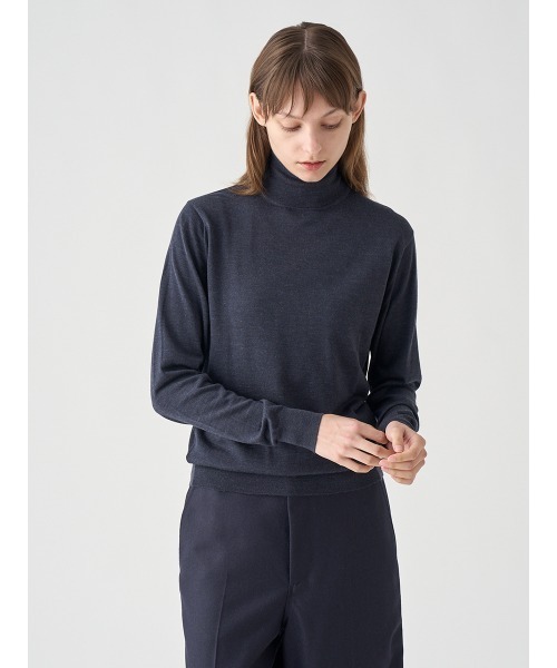 JOHN SMEDLEY(ジョンスメドレー)の「タートルネック長袖ニットプルオーバー(ニット/セーター・レディース・ダークグレー・S)」の2枚目の写真