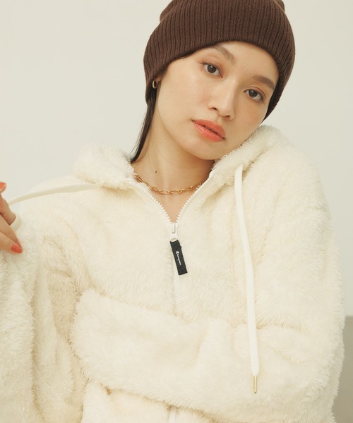 Champion(チャンピオン)の「【Champion(チャンピオン)】別注/シェルパフリースパーカー(その他アウター・レディース・ブラック/オフホワイト/ブラウン・FREE)」の2枚目の写真