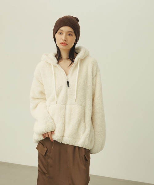 Champion(チャンピオン)の「【Champion(チャンピオン)】別注/シェルパフリースパーカー(その他アウター・レディース・ブラック/オフホワイト/ブラウン・FREE)」の20枚目の写真