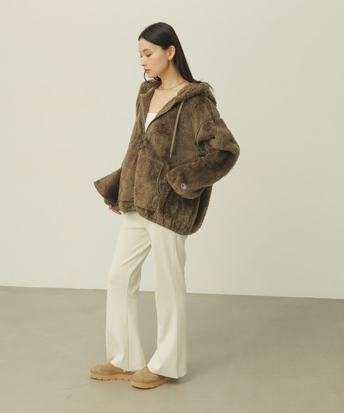 Champion(チャンピオン)の「【Champion(チャンピオン)】別注/シェルパフリースパーカー(その他アウター・レディース・ブラック/オフホワイト/ブラウン・FREE)」の18枚目の写真