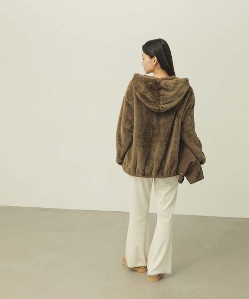 Champion(チャンピオン)の「【Champion(チャンピオン)】別注/シェルパフリースパーカー(その他アウター・レディース・ブラック/オフホワイト/ブラウン・FREE)」の10枚目の写真