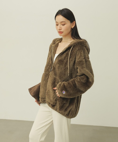 Champion(チャンピオン)の「【Champion(チャンピオン)】別注/シェルパフリースパーカー(その他アウター・レディース・ブラック/オフホワイト/ブラウン・FREE)」の12枚目の写真