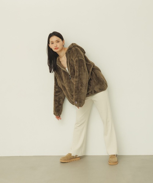 Champion(チャンピオン)の「【Champion(チャンピオン)】別注/シェルパフリースパーカー(その他アウター・レディース・ブラック/オフホワイト/ブラウン・FREE)」の6枚目の写真