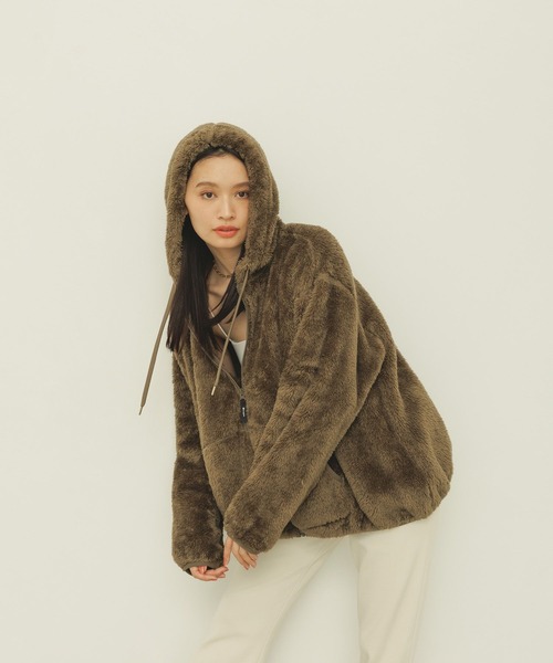 Champion(チャンピオン)の「【Champion(チャンピオン)】別注/シェルパフリースパーカー(その他アウター・レディース・ブラック/オフホワイト/ブラウン・FREE)」の7枚目の写真