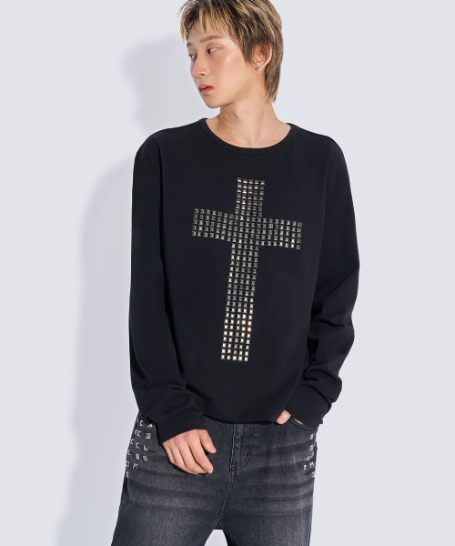 PITCHBLACK(ピッチブラック)の「クロススタッズロングスリーブTシャツ(ブラック)(Tシャツ/カットソー・メンズ・その他・LARGE/MEDIUM/X-LARGE)」の2枚目の写真
