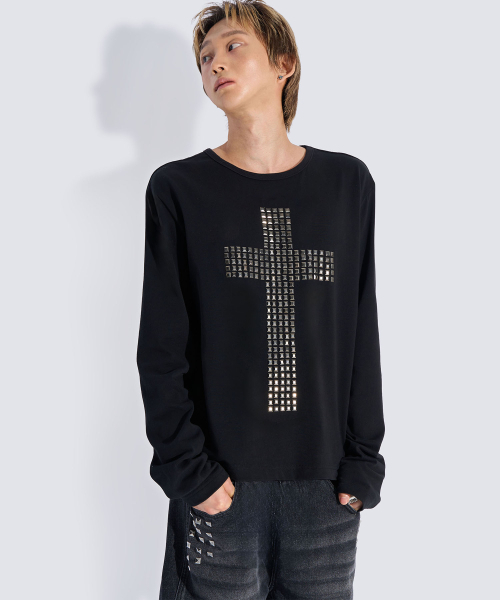 PITCHBLACK(ピッチブラック)の「クロススタッズロングスリーブTシャツ(ブラック)(Tシャツ/カットソー・メンズ・その他・LARGE/MEDIUM/X-LARGE)」の4枚目の写真
