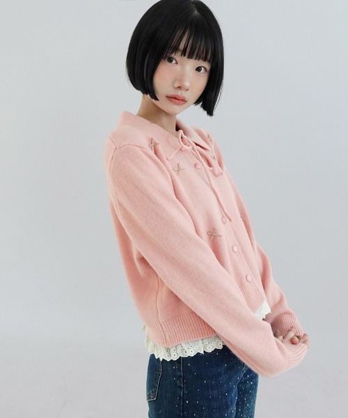 by muni:r(バイ ムニール)の「キャンディリボンレースカラーニットカーディガン/2026 AW COLLECTION(ニット/セーター・レディース・アイボリー/ピンク/グレー/レッド・FREE)」の20枚目の写真
