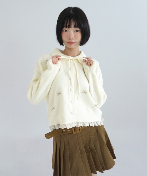 by muni:r(バイ ムニール)の「キャンディリボンレースカラーニットカーディガン/2026 AW COLLECTION(ニット/セーター・レディース・アイボリー/ピンク/グレー/レッド・FREE)」の5枚目の写真