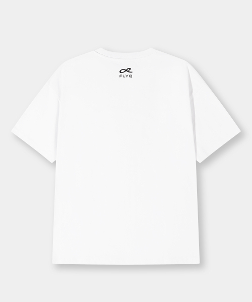 FLYQ（フライク）の「[FLYQ] FLYQ ロゴプリント 半袖Tシャツ/ WIHTE（Tシャツ/カットソー・レディース・その他・LARGE/MEDIUM）」の4枚目の写真