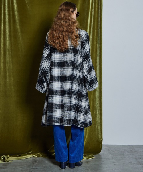 MAISON SPECIAL(メゾンスペシャル)の「【26WINTER PRE-ORDER】Cape Coat/ケープコート(その他アウター・レディース・チャコールグレー/マルチ・FREE)」の5枚目の写真