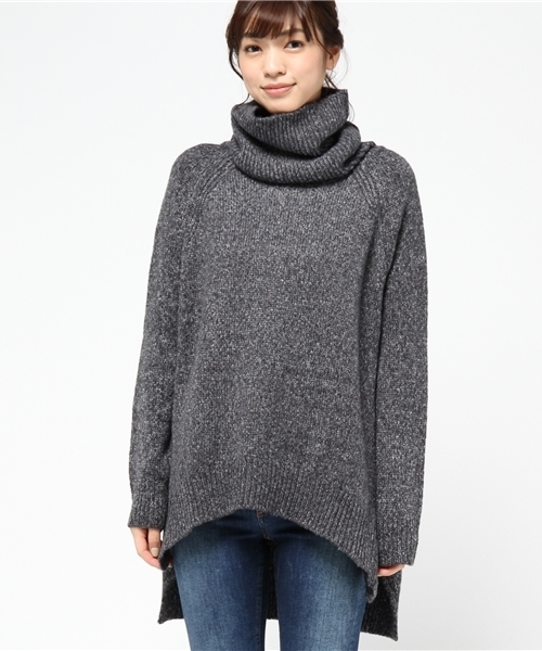 amorous insense（アモラスインセンス）の「二つ折りネックニットトップス（ニット/セーター・レディース・チャコールグレー/ベージュ・MEDIUM）」の3枚目の写真