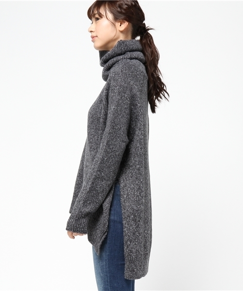 amorous insense（アモラスインセンス）の「二つ折りネックニットトップス（ニット/セーター・レディース・チャコールグレー/ベージュ・MEDIUM）」の4枚目の写真