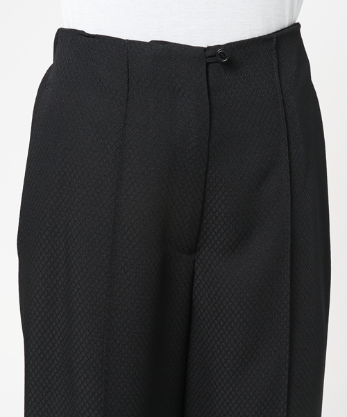 OKIRAKU（オキラク）の「【OKIRAKU】Wide cropped pants（その他パンツ・レディース・ネイビー/ブラック・FREE）」の6枚目の写真