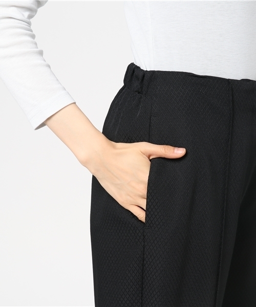OKIRAKU（オキラク）の「【OKIRAKU】Wide cropped pants（その他パンツ・レディース・ネイビー/ブラック・FREE）」の8枚目の写真
