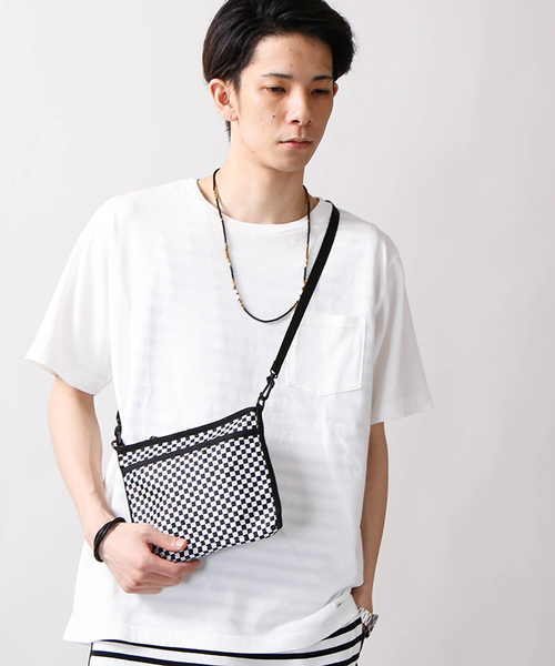 WEGO(ウィゴー)の「WEGO/ミニサコッシュ(ショルダーバッグ・メンズ・ブラック/オレンジ/その他1/ブルー・FREE)」の4枚目の写真