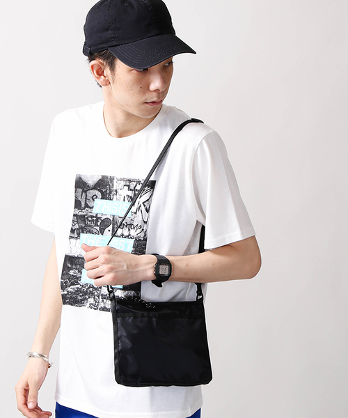 WEGO(ウィゴー)の「WEGO/ミニサコッシュ(ショルダーバッグ・メンズ・ブラック/オレンジ/その他1/ブルー・FREE)」の2枚目の写真