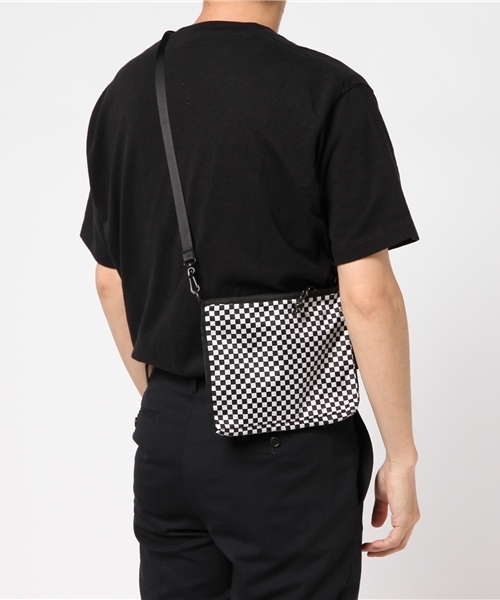 WEGO(ウィゴー)の「WEGO/ミニサコッシュ(ショルダーバッグ・メンズ・ブラック/オレンジ/その他1/ブルー・FREE)」の10枚目の写真