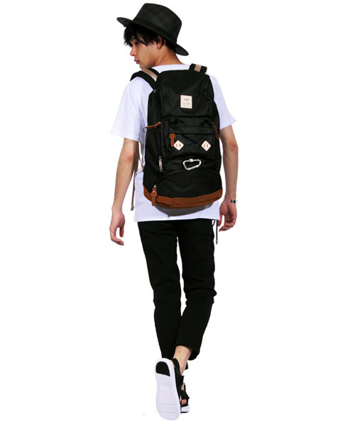 anello(アネロ)の「クレイジー 切替 リュックサック アウトドア anello(バックパック/リュック・メンズ・ネイビー/C/ブラック/B/レッド/A・FREE)」の7枚目の写真