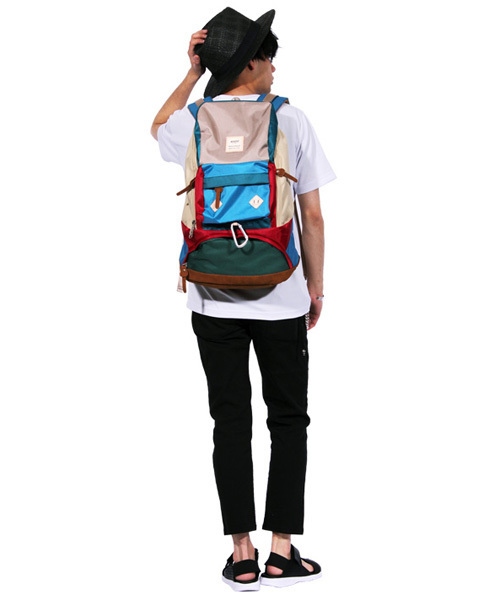 anello(アネロ)の「クレイジー 切替 リュックサック アウトドア anello(バックパック/リュック・メンズ・ネイビー/C/ブラック/B/レッド/A・FREE)」の10枚目の写真