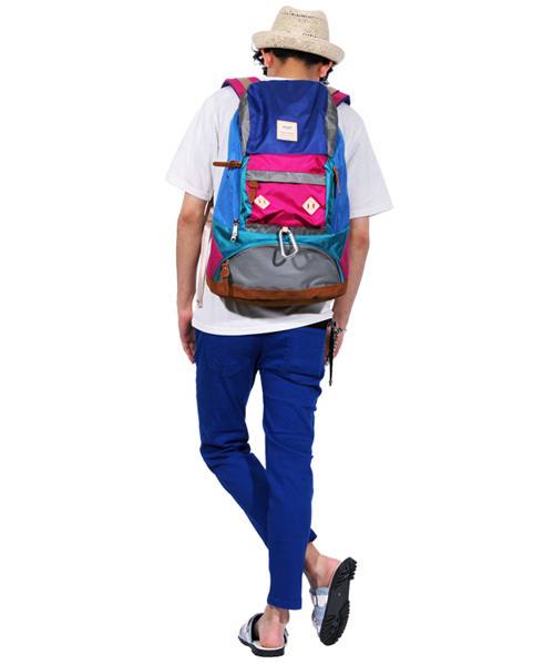 anello(アネロ)の「クレイジー 切替 リュックサック アウトドア anello(バックパック/リュック・メンズ・ネイビー/C/ブラック/B/レッド/A・FREE)」の11枚目の写真