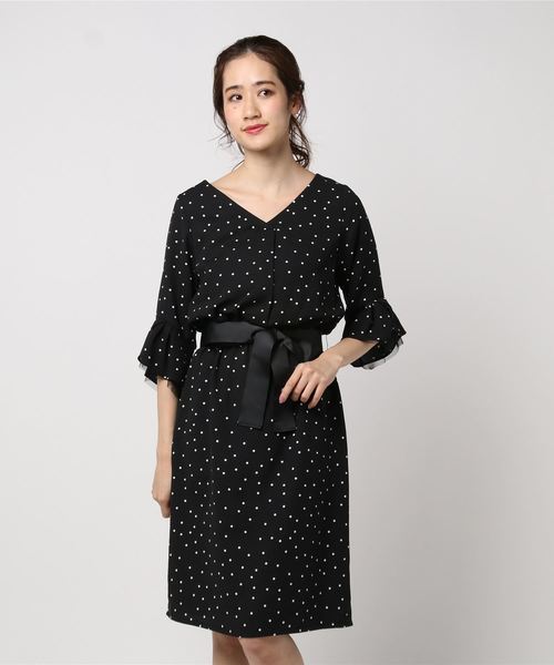 INTERPLANET（インタープラネット）の「ランダムドット柄ワンピース（ワンピース・レディース・ブラック/ネイビー/グレイッシュベージュ・FREE）」の2枚目の写真