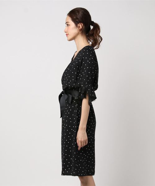 INTERPLANET（インタープラネット）の「ランダムドット柄ワンピース（ワンピース・レディース・ブラック/ネイビー/グレイッシュベージュ・FREE）」の4枚目の写真