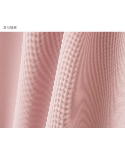 STYLE DELI(スタイルデリ)の「背面タックVネックワンピース(ワンピース・レディース・ネイビー/ピンク・01/02)」の9枚目の写真