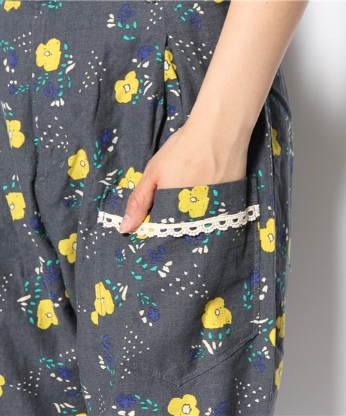 POU DOU DOU(プードゥドゥ)の「FLOWERプリントタックパンツ(その他パンツ・レディース・ベージュ/チャコールグレー・03)」の7枚目の写真