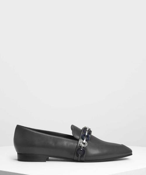 CHARLES & KEITH（チャールズ & キース）の「チェーンディテールローファー / Chain Detail Loafers（ローファー・レディース・ブラック/グレー/ライトベージュ・22.5cm/23cm/23.5cm/24.5cm/25cm/25.5cm）」の3枚目の写真