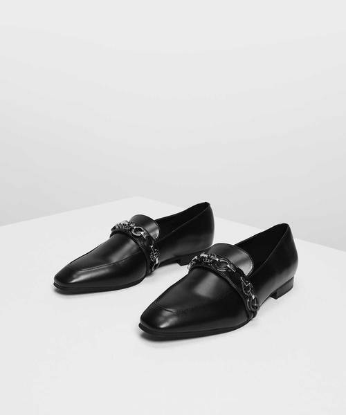 CHARLES & KEITH（チャールズ & キース）の「チェーンディテールローファー / Chain Detail Loafers（ローファー・レディース・ブラック/グレー/ライトベージュ・22.5cm/23cm/23.5cm/24.5cm/25cm/25.5cm）」の5枚目の写真