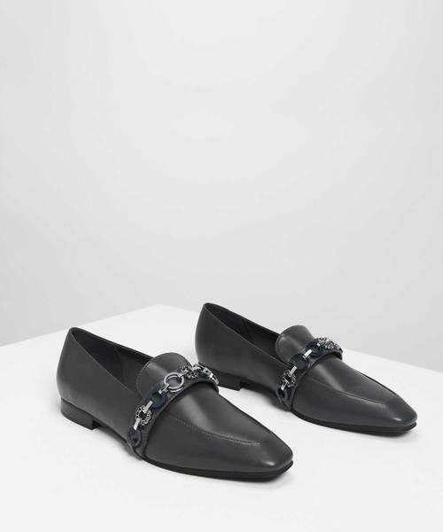 CHARLES & KEITH（チャールズ & キース）の「チェーンディテールローファー / Chain Detail Loafers（ローファー・レディース・ブラック/グレー/ライトベージュ・22.5cm/23cm/23.5cm/24.5cm/25cm/25.5cm）」の11枚目の写真
