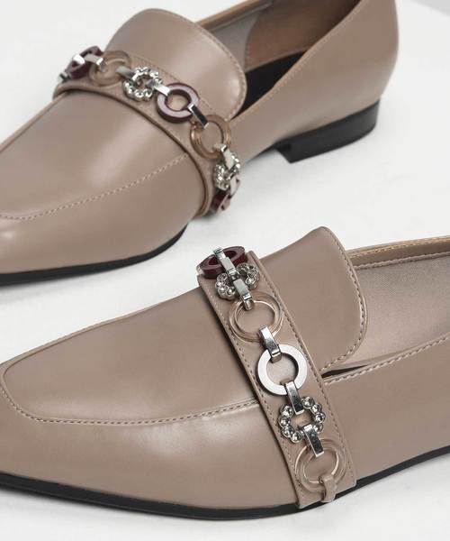 CHARLES & KEITH（チャールズ & キース）の「チェーンディテールローファー / Chain Detail Loafers（ローファー・レディース・ブラック/グレー/ライトベージュ・22.5cm/23cm/23.5cm/24.5cm/25cm/25.5cm）」の19枚目の写真