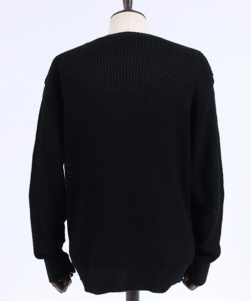 CAMBIO(カンビオ)の「mn1880-ルーズシルエットローゲージワッフルニット(ニット/セーター・メンズ・ブラック/グレー/オフホワイト/モカ・S/M/L)」の15枚目の写真