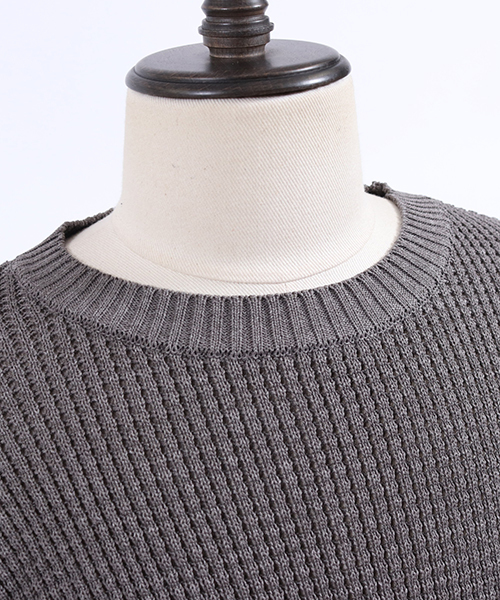 CAMBIO(カンビオ)の「mn1880-ルーズシルエットローゲージワッフルニット(ニット/セーター・メンズ・ブラック/グレー/オフホワイト/モカ・S/M/L)」の12枚目の写真