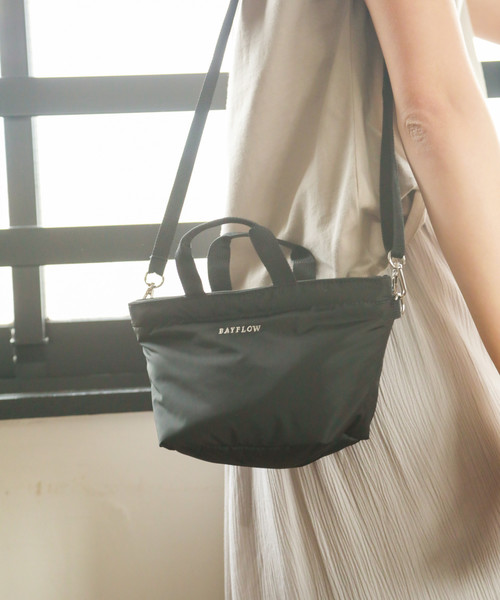 BAYFLOW(ベイフロー)の「2WAYパディングミニロゴトート(トートバッグ・レディース・ベビーピンク/ベージュ/オレンジ/ライトグレー/ブラック・FREE)」の9枚目の写真
