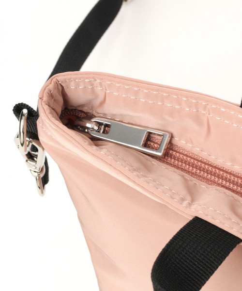 BAYFLOW(ベイフロー)の「2WAYパディングミニロゴトート(トートバッグ・レディース・ベビーピンク/ベージュ/オレンジ/ライトグレー/ブラック・FREE)」の21枚目の写真