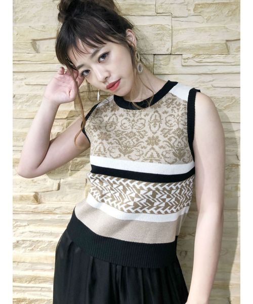 EVRIS（エヴリス）の「オリエンタルジャガードタンクKNITプルオーバー（ニット/セーター・レディース・オレンジ/ブルー/ベージュ・FREE）」の2枚目の写真