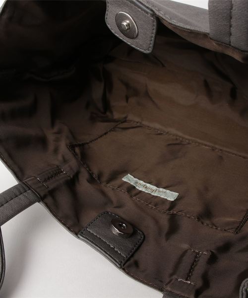 Petit Honfleur（プチオンフルール）の「スターズトートバッグ（トートバッグ・レディース・ブラック/ブルー・フリー）」の4枚目の写真