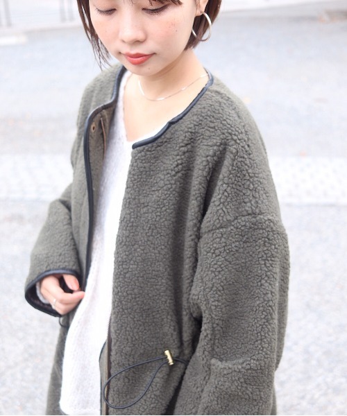 flower（フラワー）の「ミリタリーボアコート（ノーカラージャケット・レディース・ブラック/カーキ・FREE）」の8枚目の写真