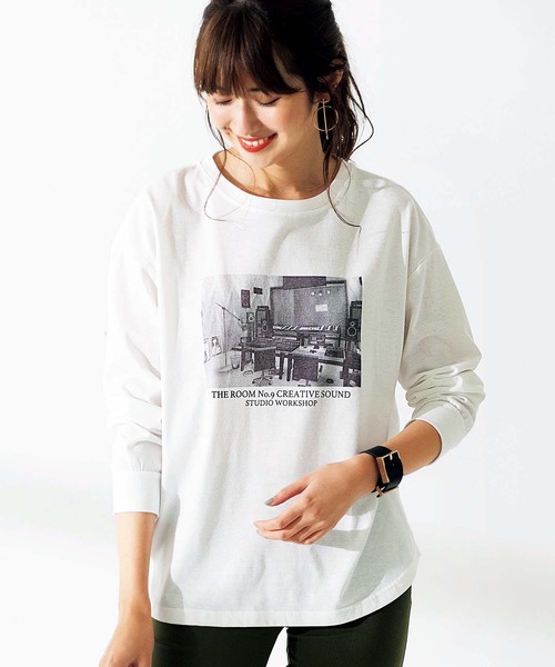 GeeRA（ジーラ）の「プリントゆるシルエットＴシャツ（Tシャツ/カットソー・レディース・オフホワイト/ホワイト系その他/ブラック系その他/その他1/ベージュ/その他2/その他4/その他3/その他5/その他6・MEDIUM/LARGE/X-LARGE/XX-LARGE）」の2枚目の写真