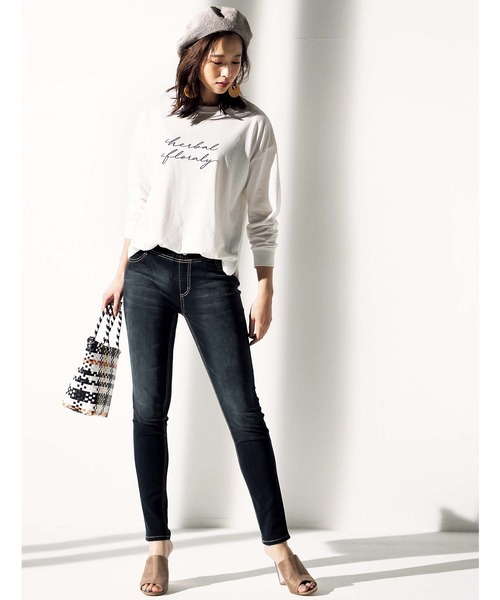 GeeRA（ジーラ）の「プリントゆるシルエットＴシャツ（Tシャツ/カットソー・レディース・オフホワイト/ホワイト系その他/ブラック系その他/その他1/ベージュ/その他2/その他4/その他3/その他5/その他6・MEDIUM/LARGE/X-LARGE/XX-LARGE）」の19枚目の写真